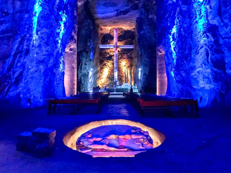 zipaquira_salt_cathedral_main_nave_4x